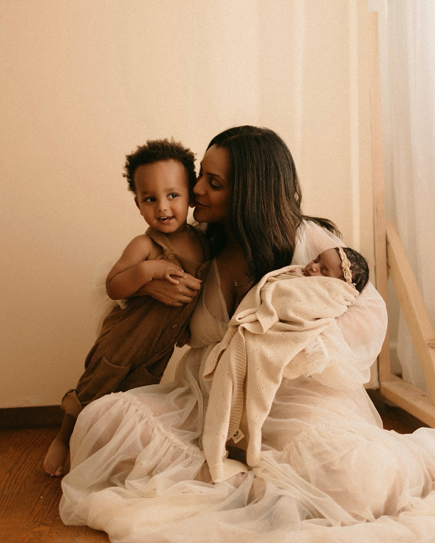 POV: you’re sleep-deprived, the baby’s cluster feeding, and you’ve got no idea what day it is, you have no clothes to wear…
and you STILL want newborn photos that don’t feel stiff or stressful?
Girl, I got you.

August mamas!! I had some early deliveries, so I’ve got a few spots left, and I’d LOVE to squeeze in a few more of your tiny, squishy humans before my fall calendar takes over!

Nashville Newborn Photographer 
Murfreesboro Newborn Photographer 
Franklin Newborn Photographer